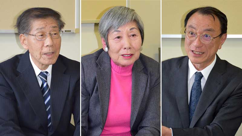 （右から届け出順に）馬淵昌也氏、志田延子氏、鶴岡巌氏