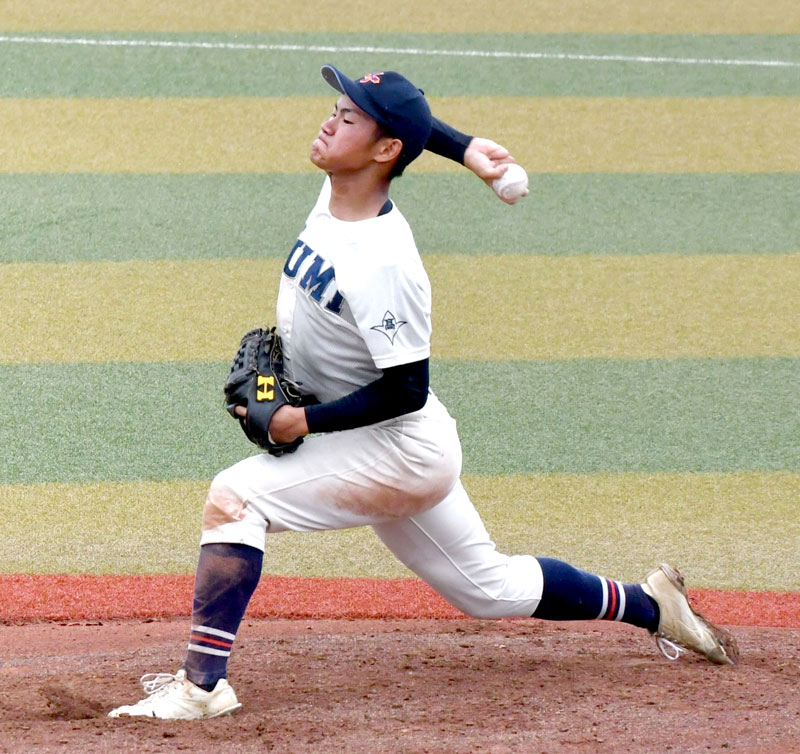 先発した泉の田中＝浦安市運動