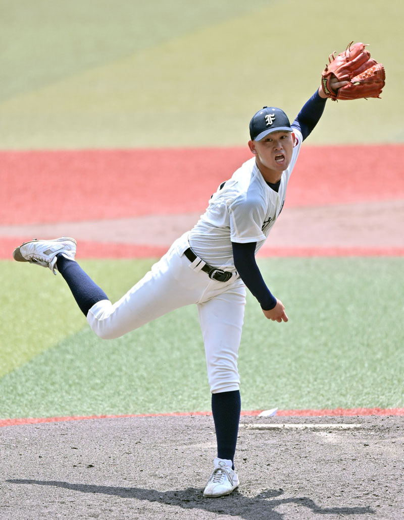 市船橋―市原中央 力投する市船橋の川崎=ZOZOマリン