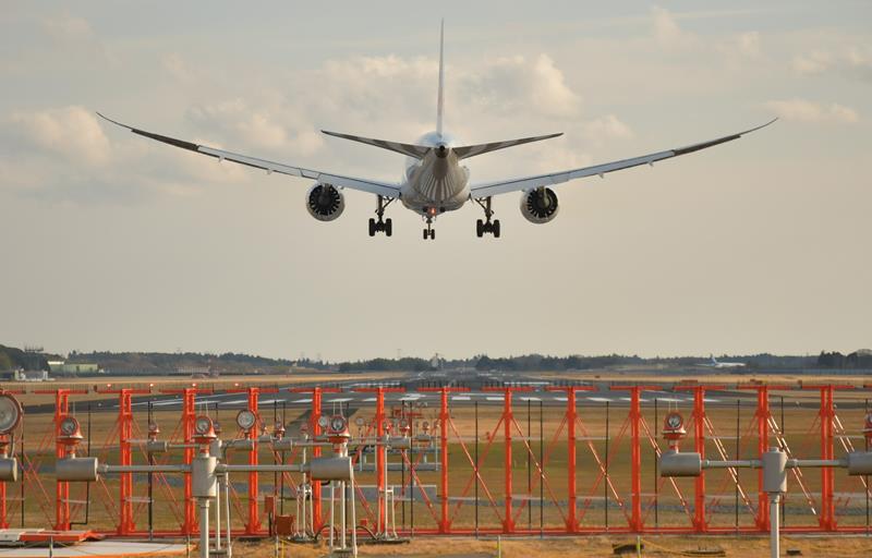 延伸が予定されている成田空港のB滑走路=1月23日、成田市