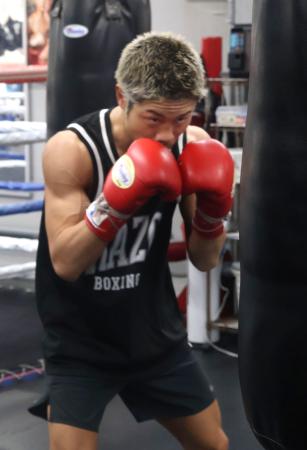 <p>　ＷＢＯライトフライ級世界戦に向け、練習を公開した挑戦者の谷口将隆＝２５日、東京都品川区</p>