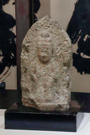 <p>　當麻寺中之坊の十一面観音石仏＝奈良県葛城市</p>