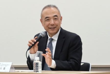 <p>　記者会見に臨む古川聡宇宙飛行士＝３０日午後、東京都千代田区</p>