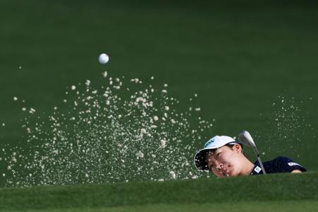 <p>　ゴルフのオーガスタ・ナショナル女子アマチュア選手権最終ラウンド、長沢愛羅の２番バンカーショット＝４日、米ジョージア州オーガスタ（ゲッティ＝共同）</p>