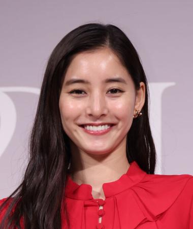 　新木優子さん