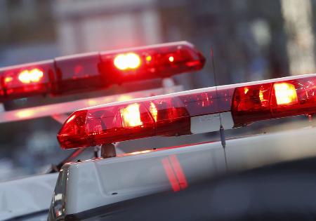 <p>　警察車両の赤色灯</p>