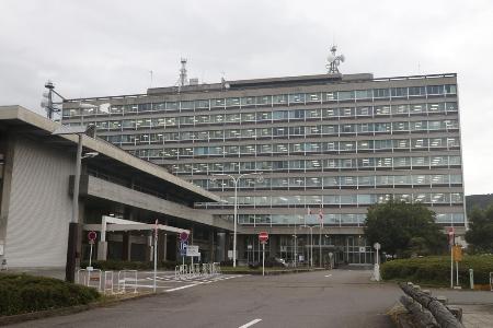 <p>　長野県警本部</p>