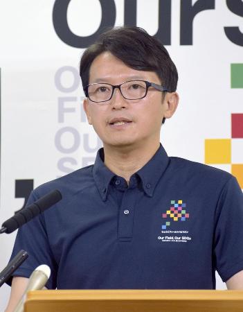 <p>　兵庫県庁で記者会見する斎藤元彦知事＝２６日</p>