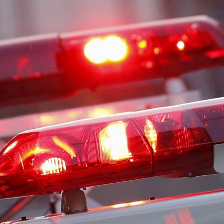 <p>　警察車両の赤色灯</p>