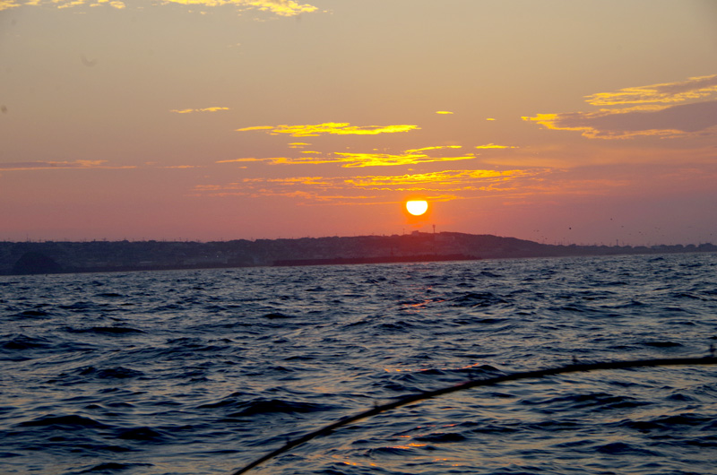 大漁を予感させる御来光
