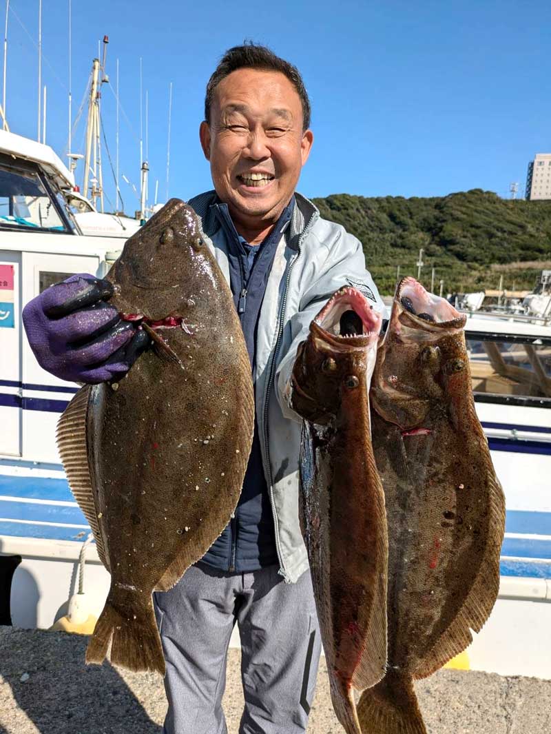 飯岡冲で釣り上げたヒラメ（写真は「隆正丸」提供）