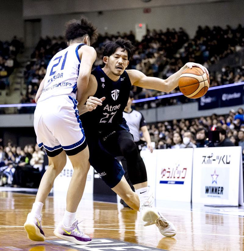 福井戦の第２クオーター、ドリブルで切り込むＡ千葉・熊谷＝千葉ポートアリーナ