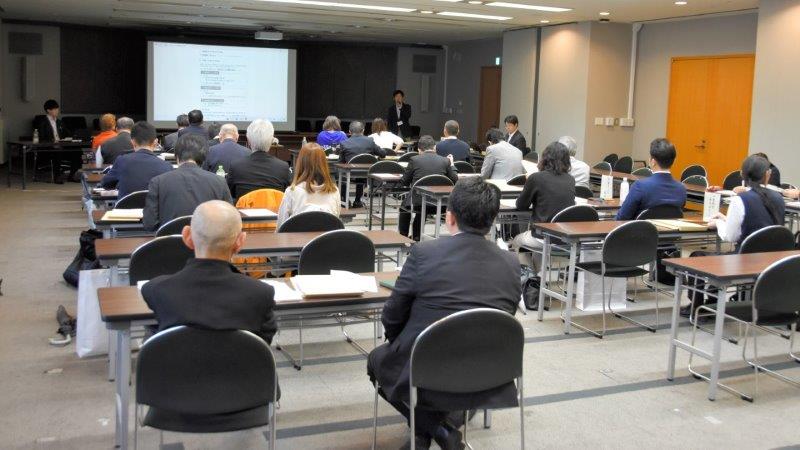 県選管が開いた参院選千葉選挙区の立候補予定者説明会＝３０日、県庁