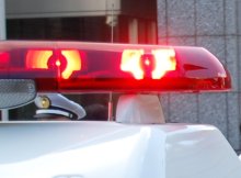 バイクの１９歳死亡、１人重傷　軽乗用車の男が逃走　ひき逃げ事件で捜査　富里
