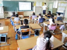 新型コロナ拡大の中、各地で終業式　校長「感染対策し、楽しい夏休みを」　千葉・柏