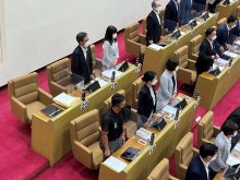 【速報】岡前議長に辞職勧告決議　職員へのハラスメント問題　市原市議会、全会一致で　岡氏は「事実誤認」と反発