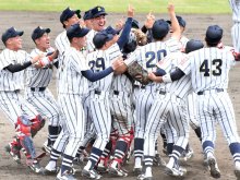 国際武道大３７度目Ｖ　タイブレークで東京情報大制す　千葉県大学野球