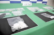 覚醒剤、下半身に隠し密輸　訪日ツアー参加の女を摘発　成田税関、水際対策の緩和後初めて　千葉地検起訴