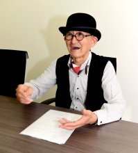１７年間の集大成一冊に　本紙連載コラム１４４本収録　「ミュージカルランド」刊行　御木平輔さん（７３）　【インタビュー】