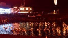 白浜海女まつり　４年ぶり「大夜泳」に歓声　南房総