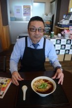 老舗しょうゆ会社直営　タレの「プロ」作るコク深スープ　富士虎屋（山武市）【房総ラーメン図鑑】（１）
