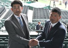 「粘り食らいつく」中央学院・相馬監督　「冷水の出来次第」耐久・井原監督　第９６回選抜高校野球大会
