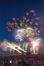 ８月３日に幕張ビーチ花火　千葉市、２万発用意　砂浜エリアに車いす席新設