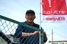 のぼり旗立てジェッツ応援　船アリ開催時、ボランティアで設置　勝倉徹さん（５２）【ひと模様】