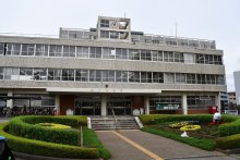 政活費９６万に増額　松戸市議会　議員派遣旅費加え