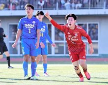 【速報】流通経大柏、初戦に圧巻５発　全国高校サッカー　次戦、１月２日に大津と
