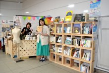 古本×コーヒーで安らぎを　モノレール千葉駅に販売所、６月１５日まで　「偶然の出合いの場に」　