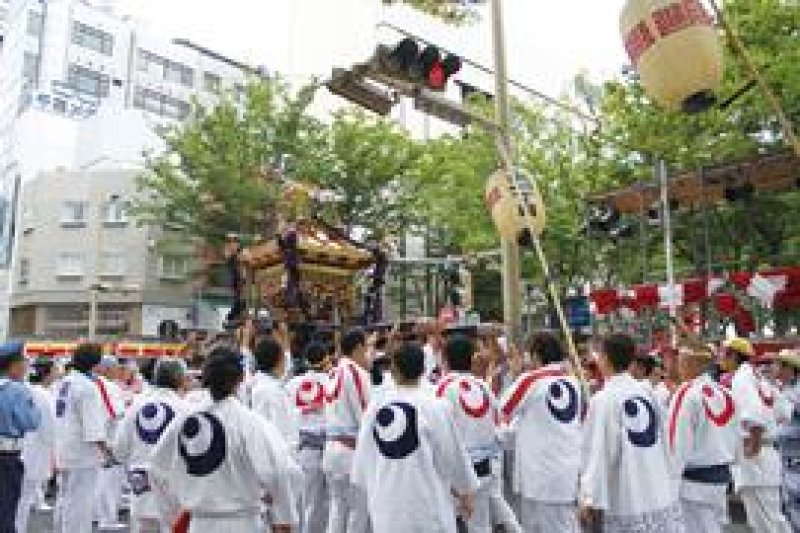 イベントで一体感醸成　「９００年祭」へ毎年積み上げ　中心市街地まちづくり協議会　竹内惠智郎会長　【文化が薫る街づくり　門前町構想】　（６）