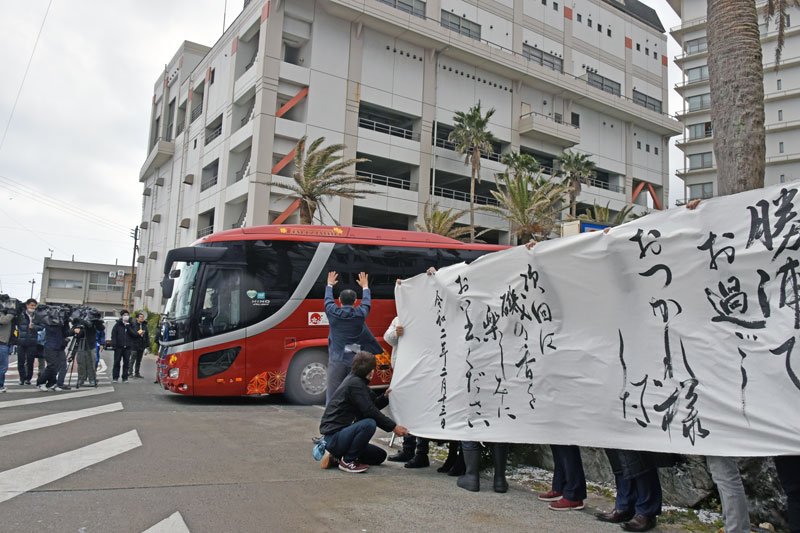 帰国者受け入れた勝浦市民　“国難”救った英雄に　感染したら…恐怖の毎日　イメージアップも「第３波」打撃【新型コロナ１年ちば】