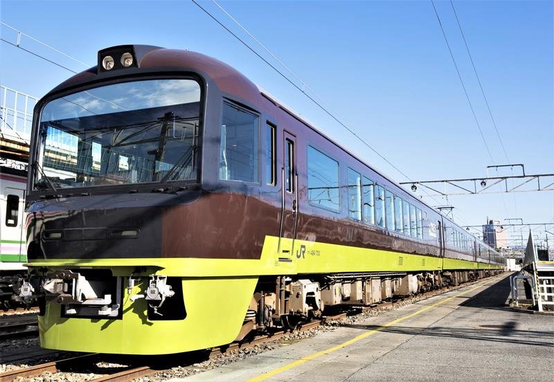 使用する特別列車「リゾートやまどり」（ＪＲ東日本千葉支社提供）