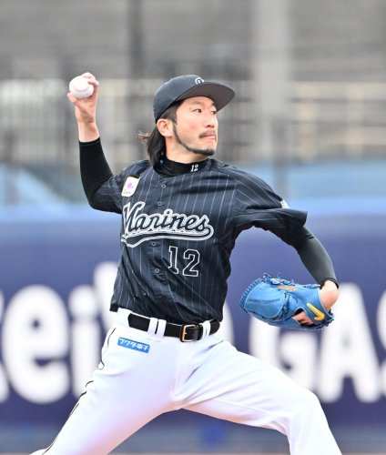 日本ハム戦に先発し４回無失点の千葉ロッテ・石川＝鎌ケ谷