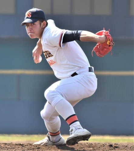 日体大柏との練習試合に先発した木更津総合・金本＝袖ケ浦市営
