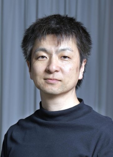伊坂幸太郎さん（共同）