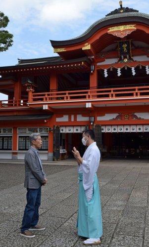 ＮＨＫ大河で千葉常胤役　岡本信人さん千葉神社を参拝　共演者とトークショー、歴史談義に花