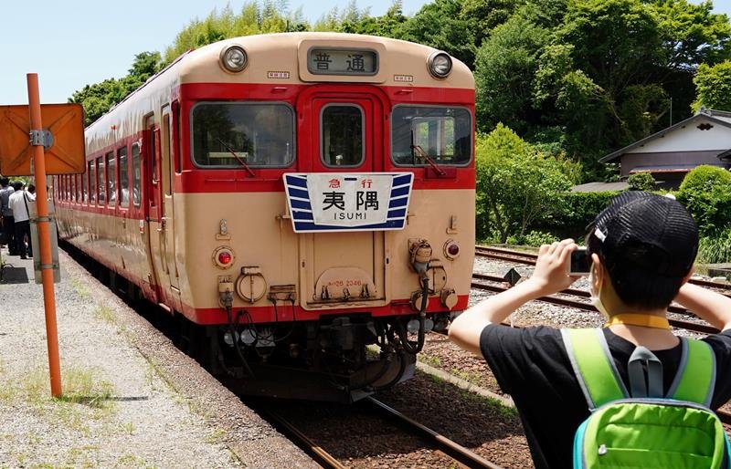 ２７日に定期運行を終えるいすみ鉄道の「キハ２８　２３４６」＝大多喜駅
