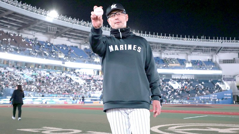 ４日のファイターズ戦で、監督就任後初勝利を飾った吉井監督