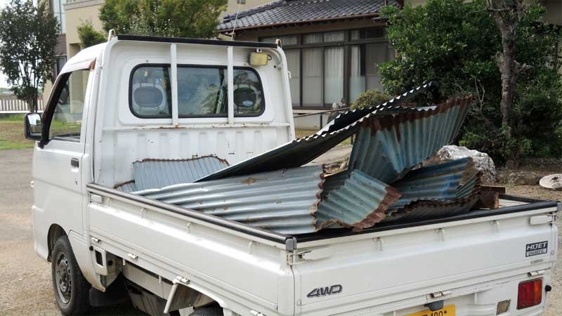 野田で突風、屋根瓦落下など報告４３件　１人けが、停電も　ダウンバーストやガストフロントか