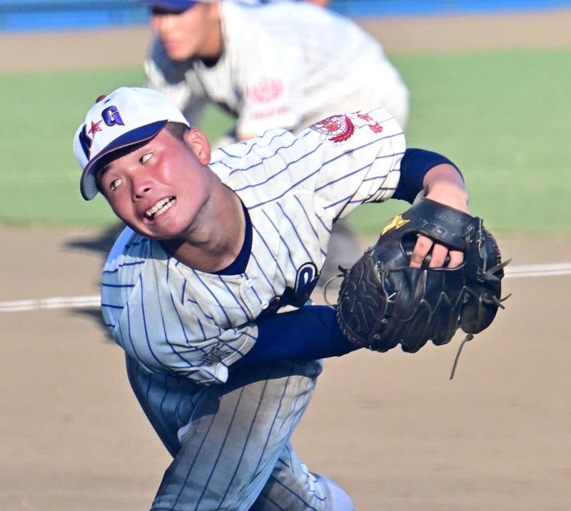 八千代松陰－敬愛学園　７回途中から２番手として登板した井出＝県総合ＳＣ
