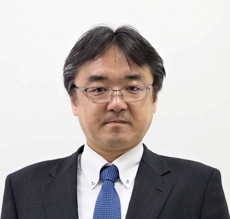 粕谷智浩氏