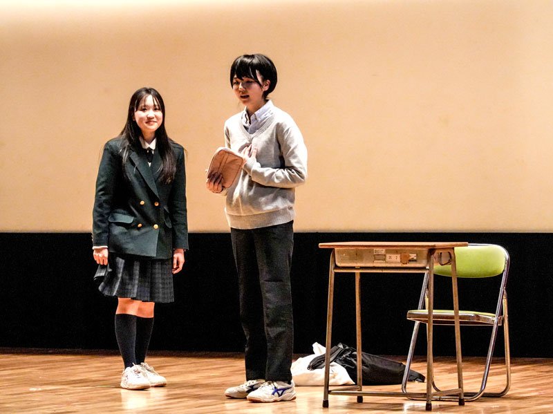 多様性をテーマにしたオリジナル劇を公演した大多喜高演劇部員＝大多喜町立中央公民館
