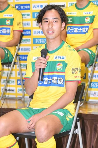 Ｊ２藤枝から加入したＭＦ横山
