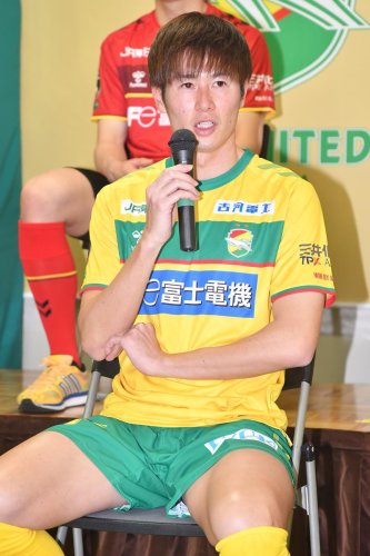 金沢から移籍したＦＷ林

