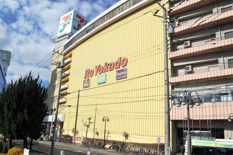 ９月をめどに閉店することが明らかになったイトーヨーカドー津田沼店＝２６日、習志野市
