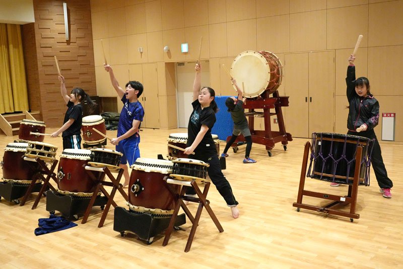 全国大会に向け練習に励む「和太鼓　凪」＝いすみ市