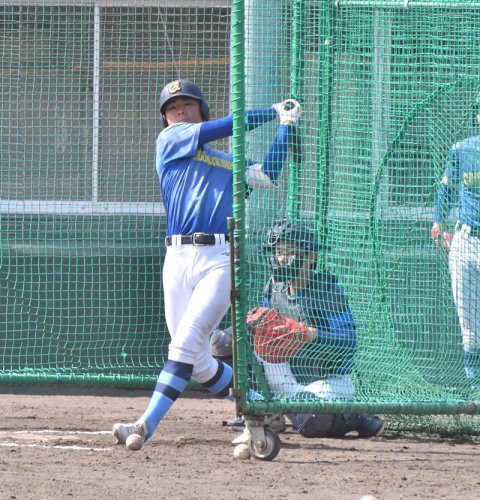 飯山、ピンチ救った三塁補殺　【中央学院　センバツだより】　第９６回選抜高校野球