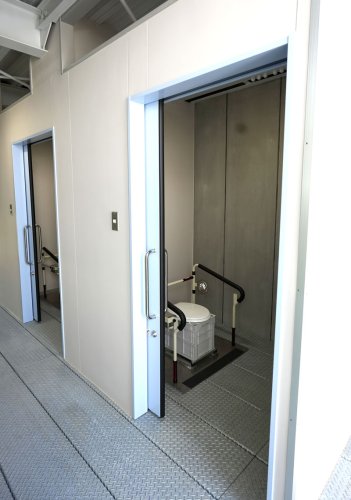 津波避難タワー完成　いすみ初、１００人収容　屋上海抜１０メートル　トイレや更衣室も